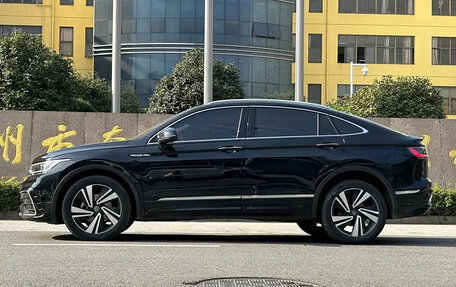 Volkswagen Tiguan II, 2022 год, 1 850 000 рублей, 6 фотография
