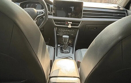Volkswagen Tiguan II, 2022 год, 1 850 000 рублей, 15 фотография
