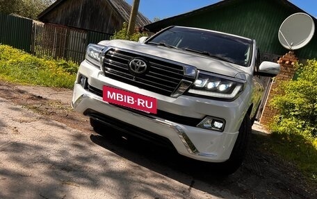 Toyota Land Cruiser 200, 2013 год, 3 550 000 рублей, 2 фотография
