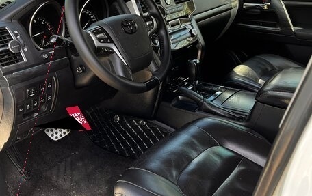 Toyota Land Cruiser 200, 2013 год, 3 550 000 рублей, 9 фотография