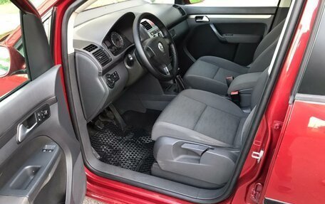 Volkswagen Touran III, 2008 год, 750 000 рублей, 13 фотография