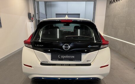 Nissan Leaf II, 2019 год, 1 799 000 рублей, 5 фотография