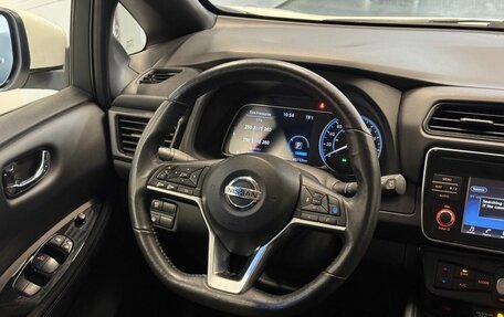 Nissan Leaf II, 2019 год, 1 799 000 рублей, 10 фотография