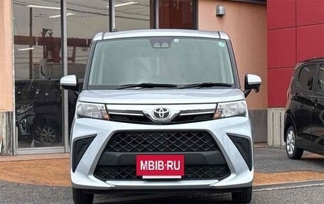 Toyota Roomy I, 2022 год, 1 095 000 рублей, 2 фотография