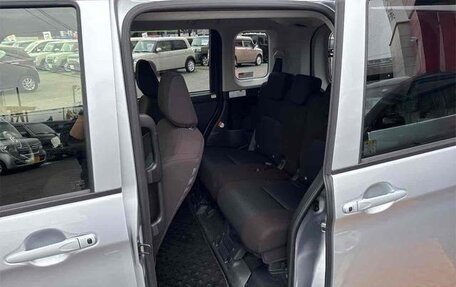 Toyota Roomy I, 2022 год, 1 095 000 рублей, 16 фотография