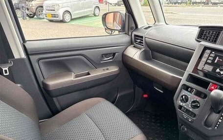 Toyota Roomy I, 2022 год, 1 095 000 рублей, 17 фотография