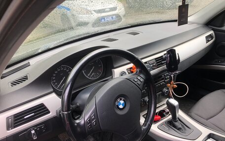 BMW 3 серия, 2011 год, 930 000 рублей, 11 фотография