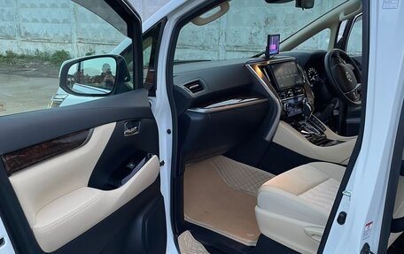 Toyota Vellfire II, 2018 год, 4 900 000 рублей, 2 фотография