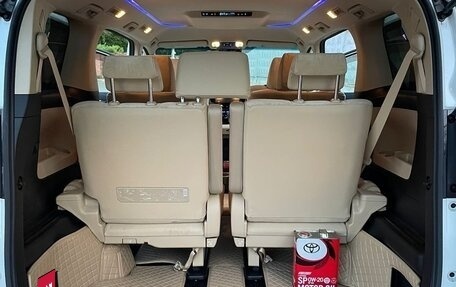 Toyota Vellfire II, 2018 год, 4 900 000 рублей, 5 фотография