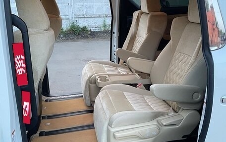 Toyota Vellfire II, 2018 год, 4 900 000 рублей, 8 фотография