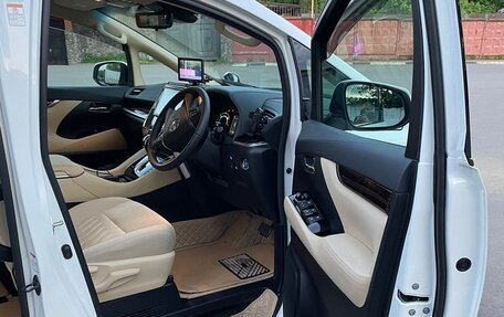 Toyota Vellfire II, 2018 год, 4 900 000 рублей, 15 фотография