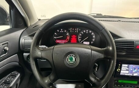 Skoda Superb III рестайлинг, 2007 год, 600 000 рублей, 24 фотография