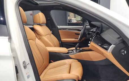 BMW 5 серия, 2022 год, 3 710 000 рублей, 11 фотография