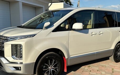 Mitsubishi Delica D:5 I, 2019 год, 3 500 000 рублей, 3 фотография