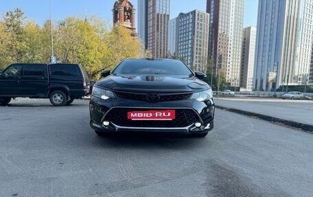 Toyota Camry, 2017 год, 2 350 000 рублей, 2 фотография