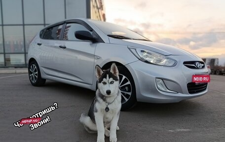 Hyundai Solaris II рестайлинг, 2012 год, 590 000 рублей, 2 фотография