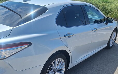 Toyota Camry, 2019 год, 3 300 000 рублей, 7 фотография