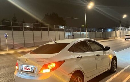 Hyundai Solaris II рестайлинг, 2013 год, 600 000 рублей, 3 фотография