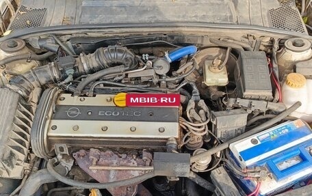 Opel Vectra B рестайлинг, 1996 год, 220 000 рублей, 27 фотография