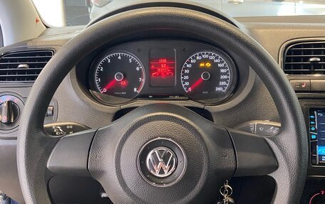Volkswagen Polo VI (EU Market), 2011 год, 685 000 рублей, 19 фотография