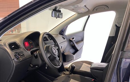 Volkswagen Polo VI (EU Market), 2011 год, 685 000 рублей, 16 фотография