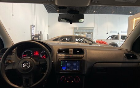 Volkswagen Polo VI (EU Market), 2011 год, 685 000 рублей, 25 фотография