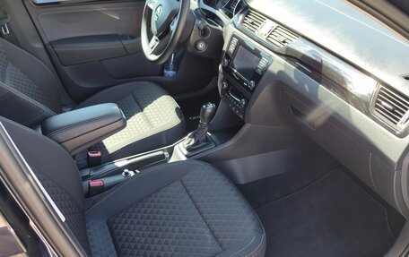 Skoda Rapid I, 2017 год, 1 680 000 рублей, 14 фотография