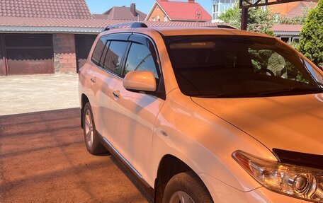 Toyota Highlander III, 2012 год, 2 200 000 рублей, 3 фотография