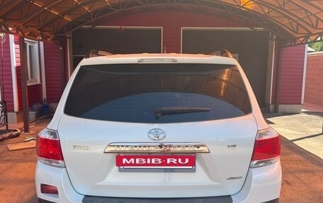Toyota Highlander III, 2012 год, 2 200 000 рублей, 5 фотография