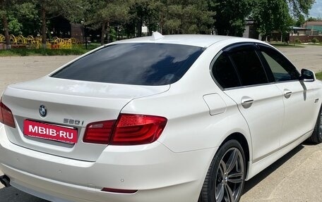 BMW 5 серия, 2013 год, 1 800 000 рублей, 3 фотография