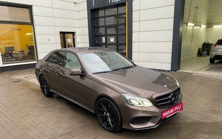 Mercedes-Benz E-Класс, 2013 год, 2 500 000 рублей, 2 фотография