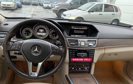 Mercedes-Benz E-Класс, 2013 год, 2 500 000 рублей, 17 фотография