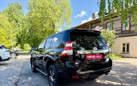 Toyota Land Cruiser Prado 150 рестайлинг 2, 2014 год, 3 280 000 рублей, 9 фотография