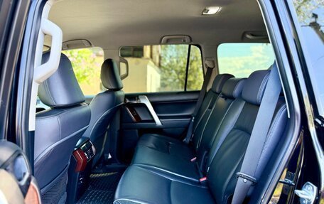 Toyota Land Cruiser Prado 150 рестайлинг 2, 2014 год, 3 280 000 рублей, 24 фотография