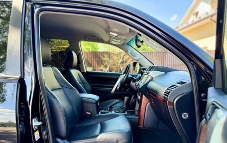 Toyota Land Cruiser Prado 150 рестайлинг 2, 2014 год, 3 280 000 рублей, 28 фотография