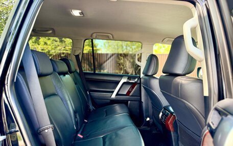 Toyota Land Cruiser Prado 150 рестайлинг 2, 2014 год, 3 280 000 рублей, 34 фотография