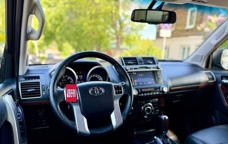 Toyota Land Cruiser Prado 150 рестайлинг 2, 2014 год, 3 280 000 рублей, 26 фотография