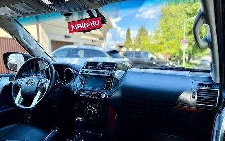 Toyota Land Cruiser Prado 150 рестайлинг 2, 2014 год, 3 280 000 рублей, 32 фотография
