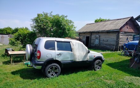Chevrolet Niva I рестайлинг, 2004 год, 350 000 рублей, 1 фотография