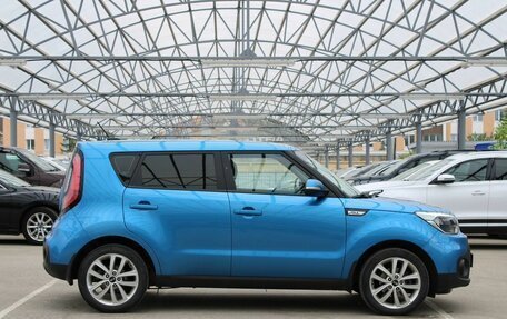 KIA Soul II рестайлинг, 2017 год, 1 740 000 рублей, 5 фотография