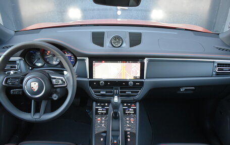 Porsche Macan I рестайлинг, 2024 год, 12 690 000 рублей, 13 фотография