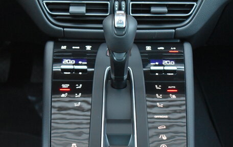 Porsche Macan I рестайлинг, 2024 год, 12 690 000 рублей, 21 фотография