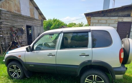 Chevrolet Niva I рестайлинг, 2004 год, 350 000 рублей, 5 фотография
