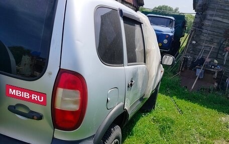 Chevrolet Niva I рестайлинг, 2004 год, 350 000 рублей, 2 фотография