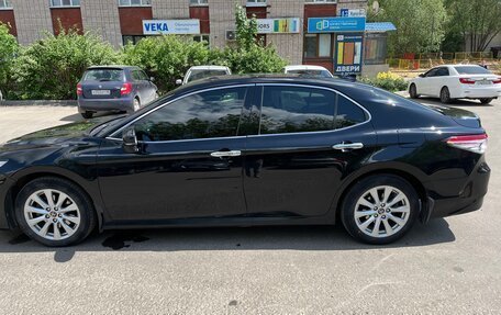 Toyota Camry, 2018 год, 2 500 000 рублей, 10 фотография