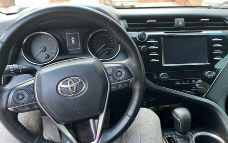 Toyota Camry, 2018 год, 2 500 000 рублей, 9 фотография
