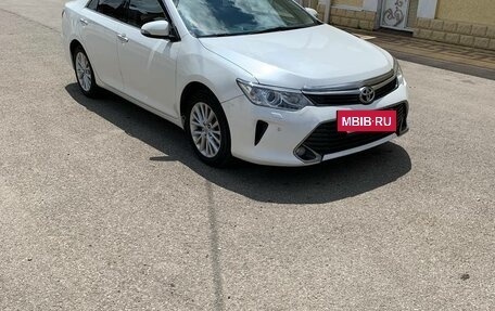 Toyota Camry, 2015 год, 1 730 000 рублей, 5 фотография