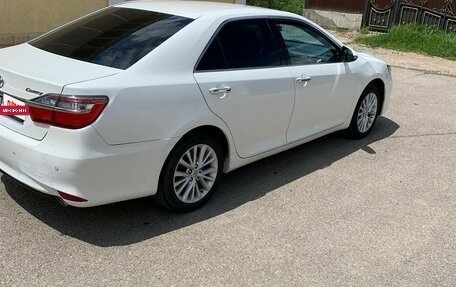 Toyota Camry, 2015 год, 1 730 000 рублей, 3 фотография
