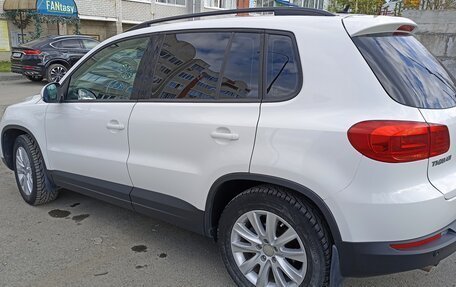 Volkswagen Tiguan I, 2011 год, 1 000 000 рублей, 3 фотография