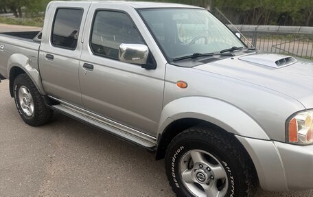 Nissan NP300, 2010 год, 1 180 000 рублей, 3 фотография